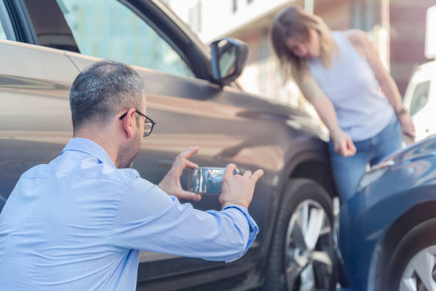 Professional Commercial Auto Insurance technician working in Bluffton, OH
